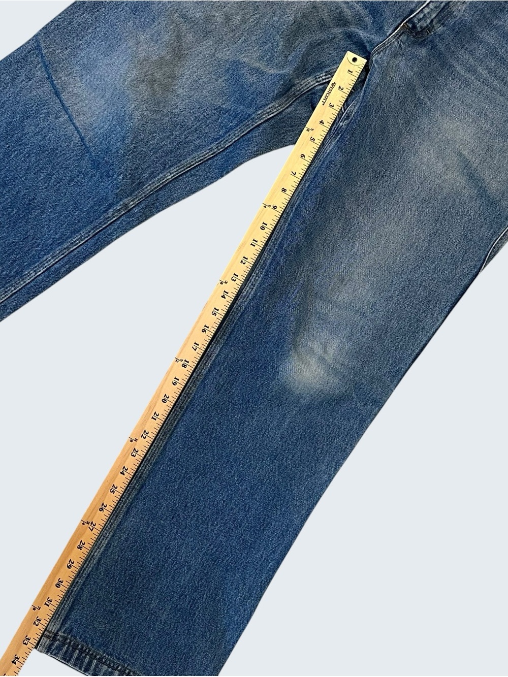 Duluth Trading Co Men's Straight-Leg Blue Jeans 37x34 - Picture 8 of 13